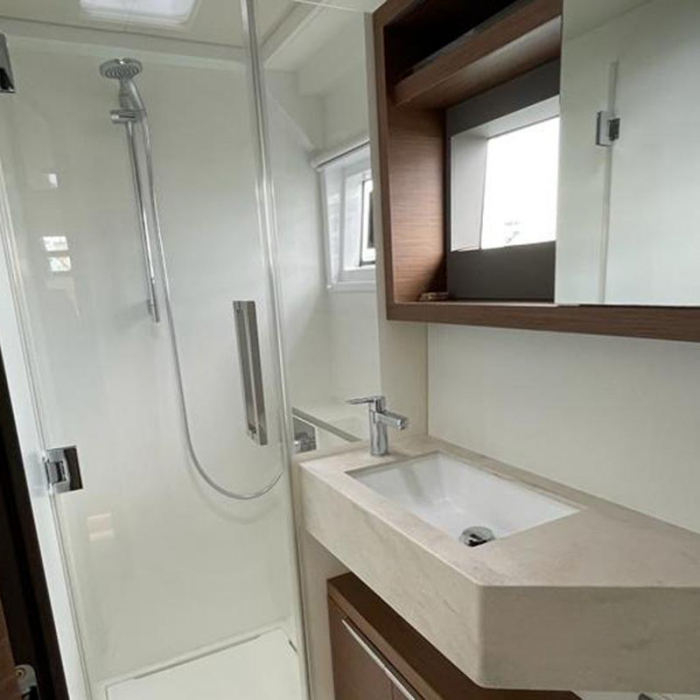 Bottoms up | Lagoon 50 photo 17