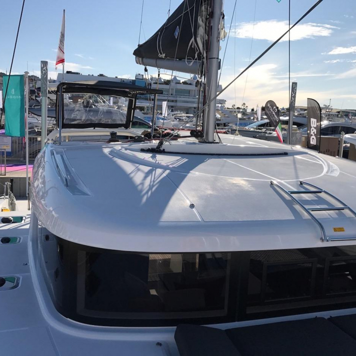 Saudade | Lagoon 40 photo 6