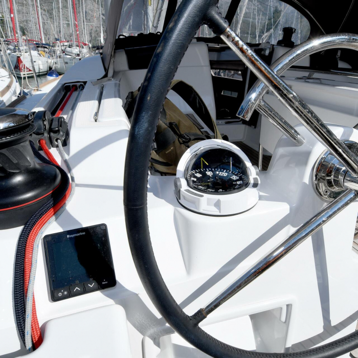 Kiss Kiss | Sun Odyssey 419 photo 6