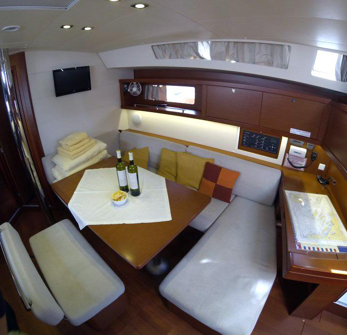 Neška II | Oceanis 45 photo 13