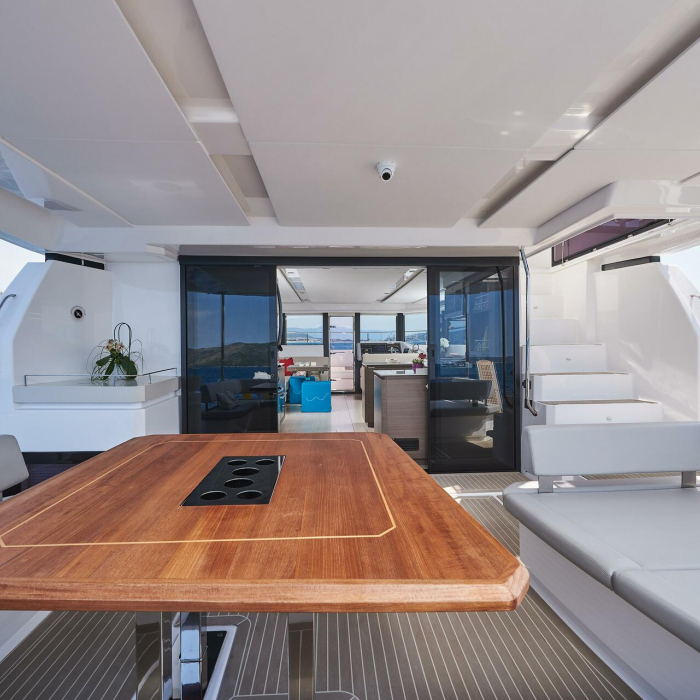 Good Vibes | Leopard 53 - OW photo 13