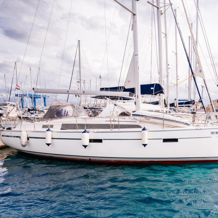 Blue Tone | Bavaria Cruiser 37 photo 1