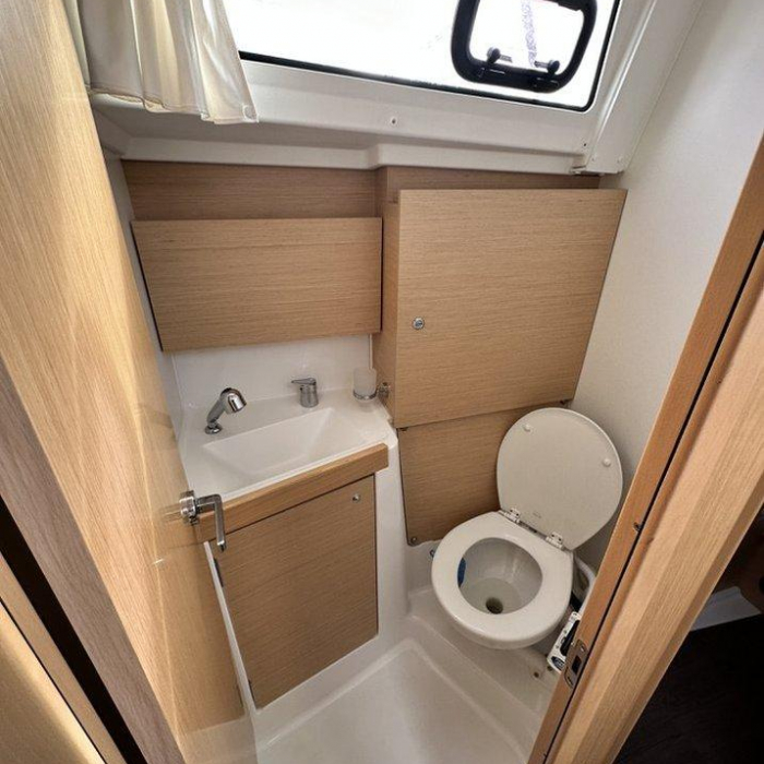 Delfino | Oceanis 38.1 photo 11