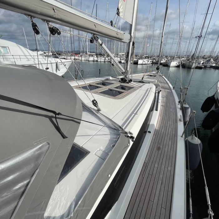 MAI MAI | Bavaria C57 photo 6