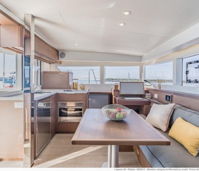 Drifter | Lagoon 40 photo 3