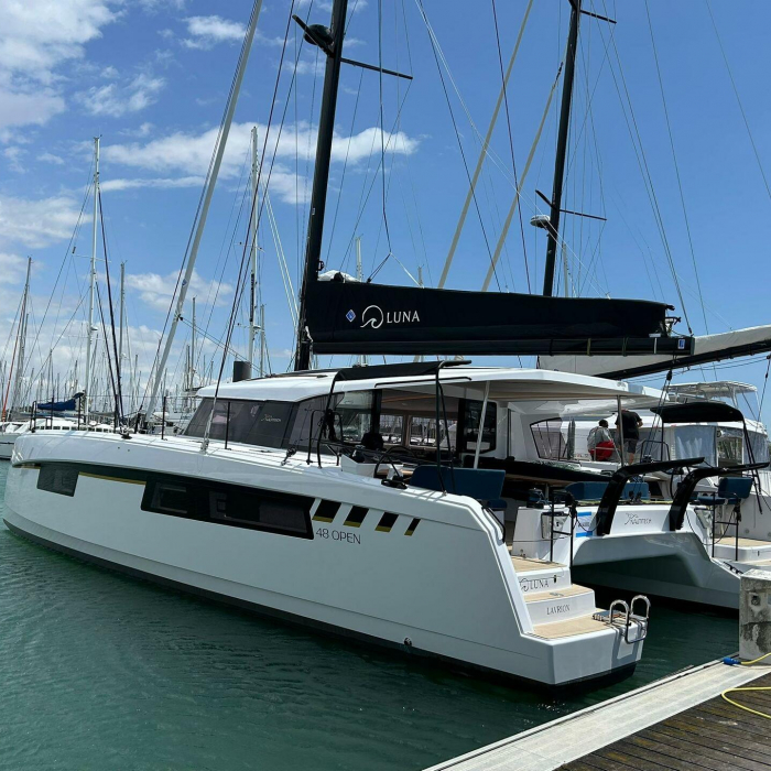 Luna | Nautitech 48 Open photo 1