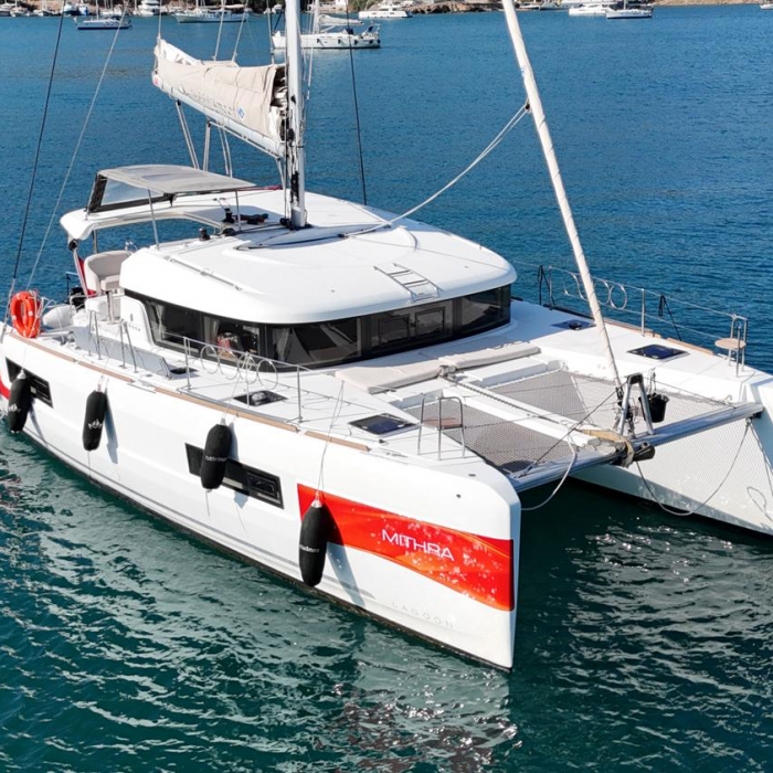 Mithra | Lagoon 40 photo 13