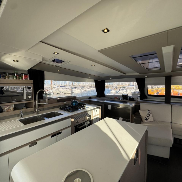 Maeva | Fountaine Pajot Aura 51 photo 18