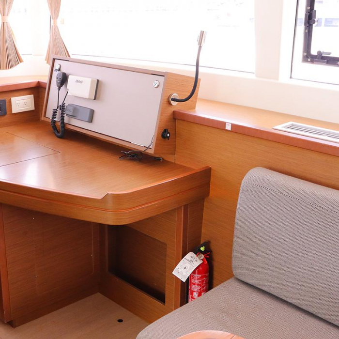 LIBERTAS DS (ex. Thor) | Lagoon 450 F photo 6