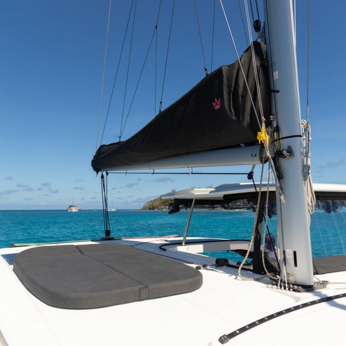 Vanessa | Lagoon 42 photo 4