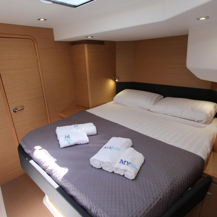 Amelie | Dufour Catamaran 48 5c+5h photo 12