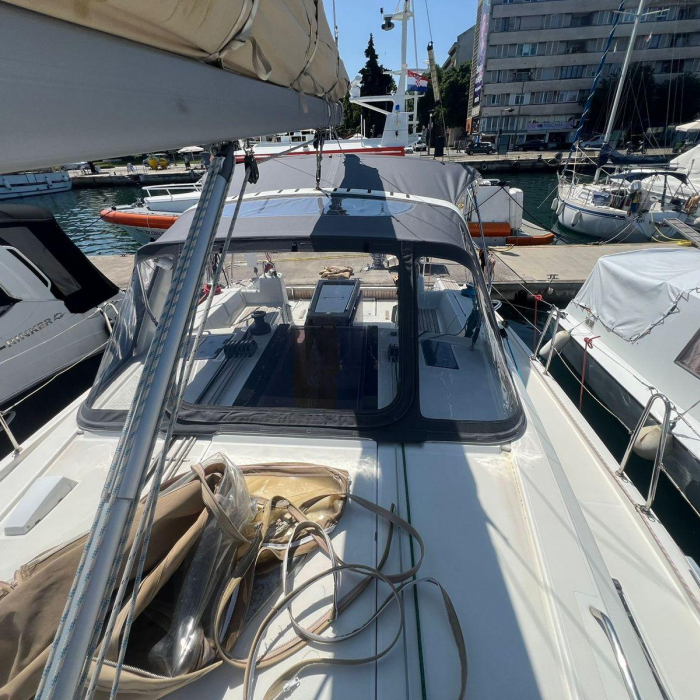 Office 2 | Oceanis 41.1 photo 13