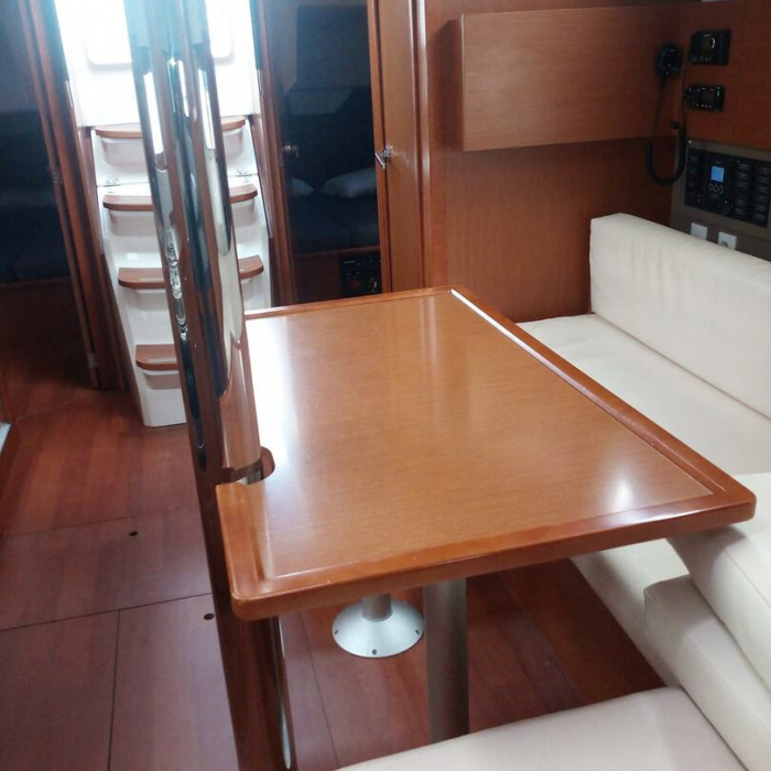 Naima | Oceanis 38.1 photo 4