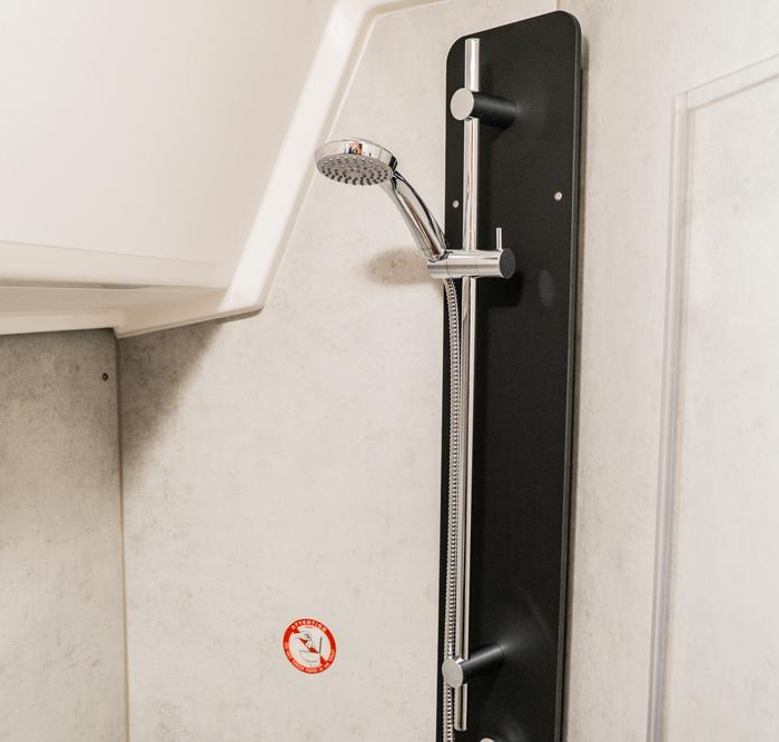 Aruna | Bavaria C42 photo 25