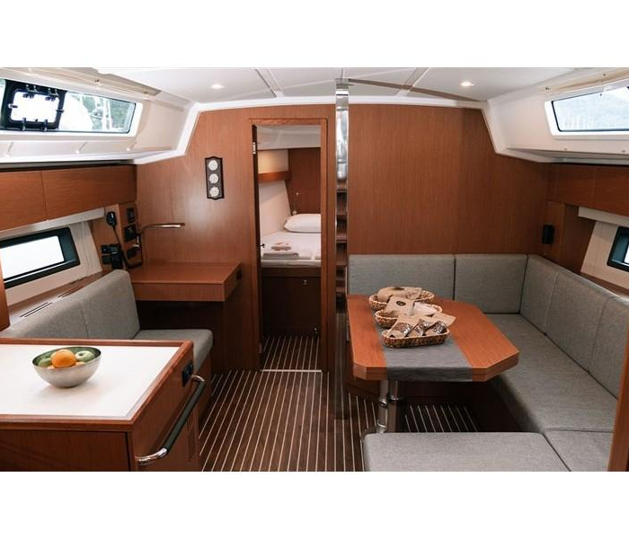 Nomad | Bavaria C42 photo 12