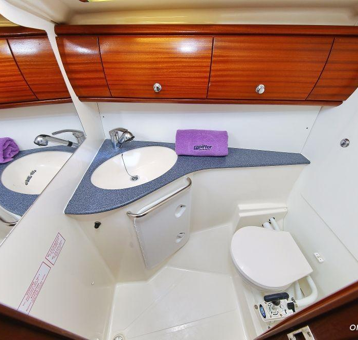 Scorpion | Bavaria 44 photo 14