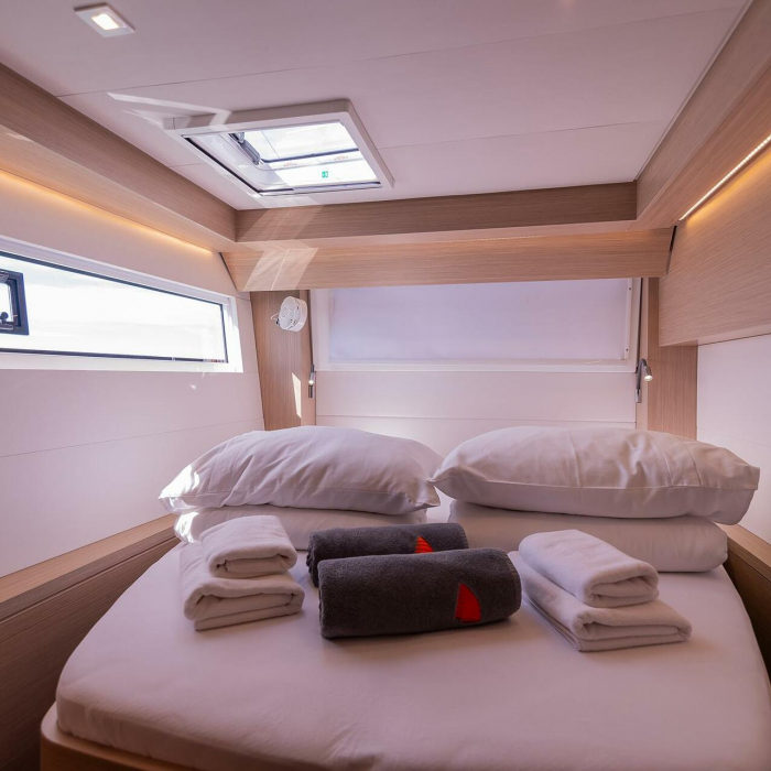 Lavina | Lagoon 51 photo 24