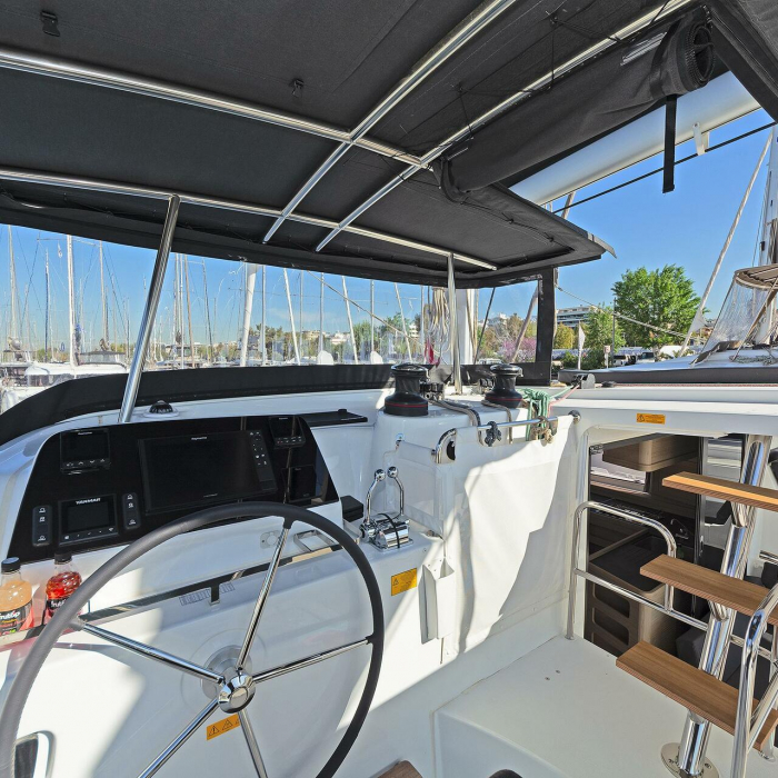 Eternity (ONLY SKIPPERED) | Lagoon 42 A/C & GEN photo 10