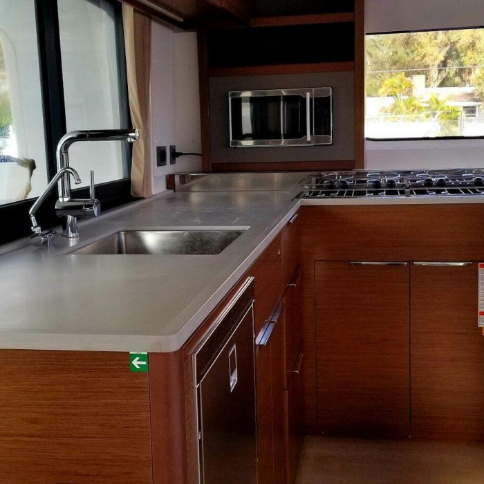 Manureva | Lagoon 46  Premium A/C photo 5