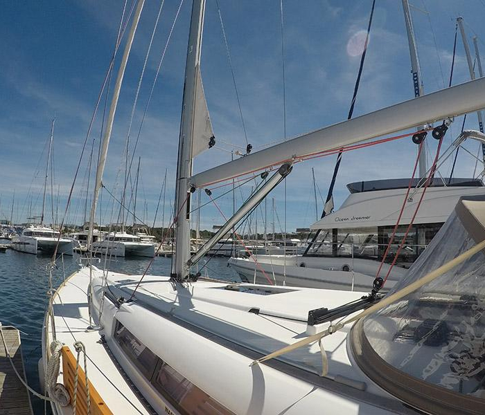 Elissa | Sun Odyssey 449 photo 6