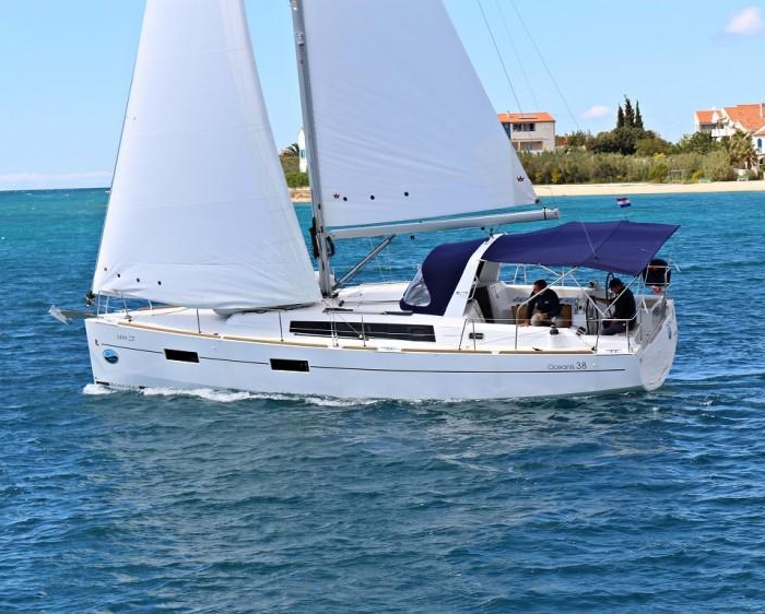 Vita | Oceanis 38.1 photo 3