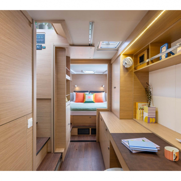 FIND US I | Lagoon 43 owner's version photo 6