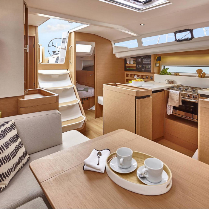 White Rabbit | Sun Odyssey 440 photo 41