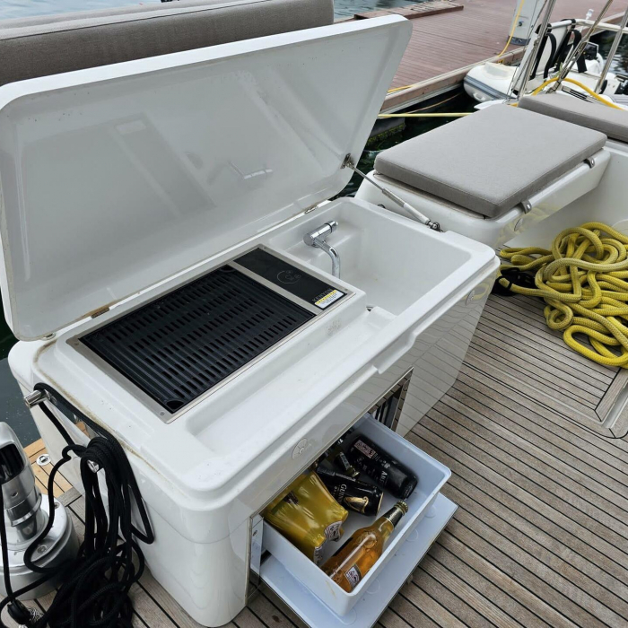 MiR | Hanse 548 photo 4