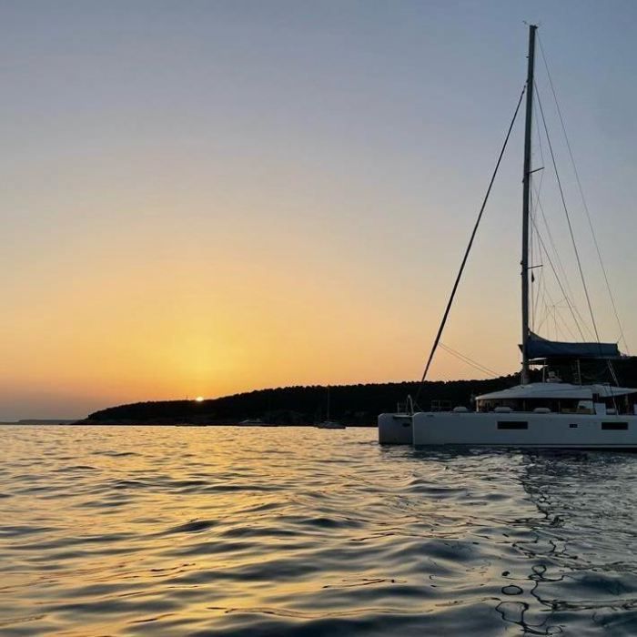 Jolie | Lagoon 52F photo 8