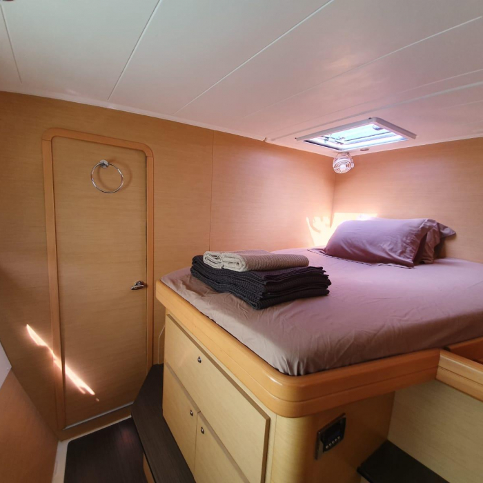 Exit Strategy | Lagoon 420 photo 14