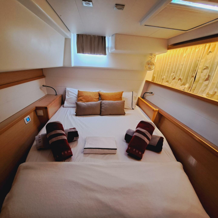 Lluna | Lagoon 450 photo 24