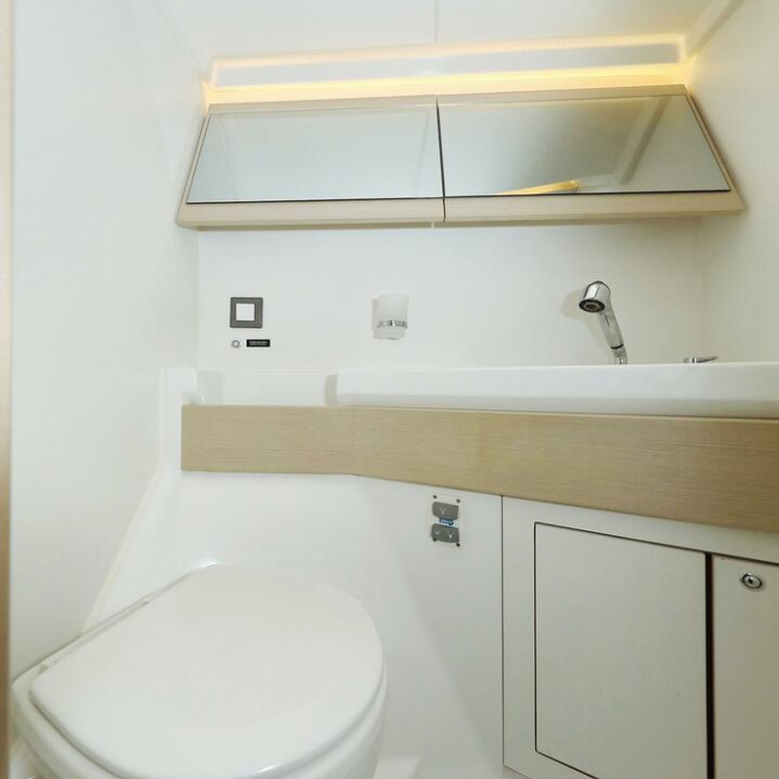 Lambda | Oceanis 46.1 photo 10