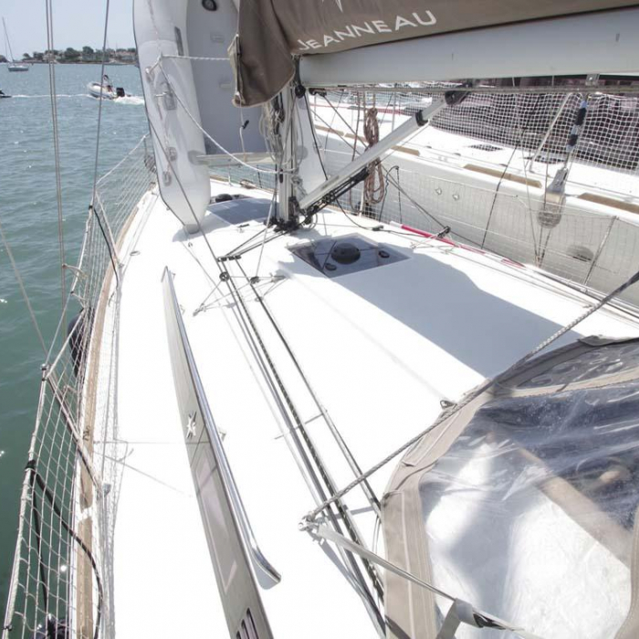 Castor | Sun Odyssey 349 photo 1