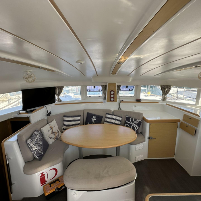 Miko | Lagoon 380 Owner photo 13