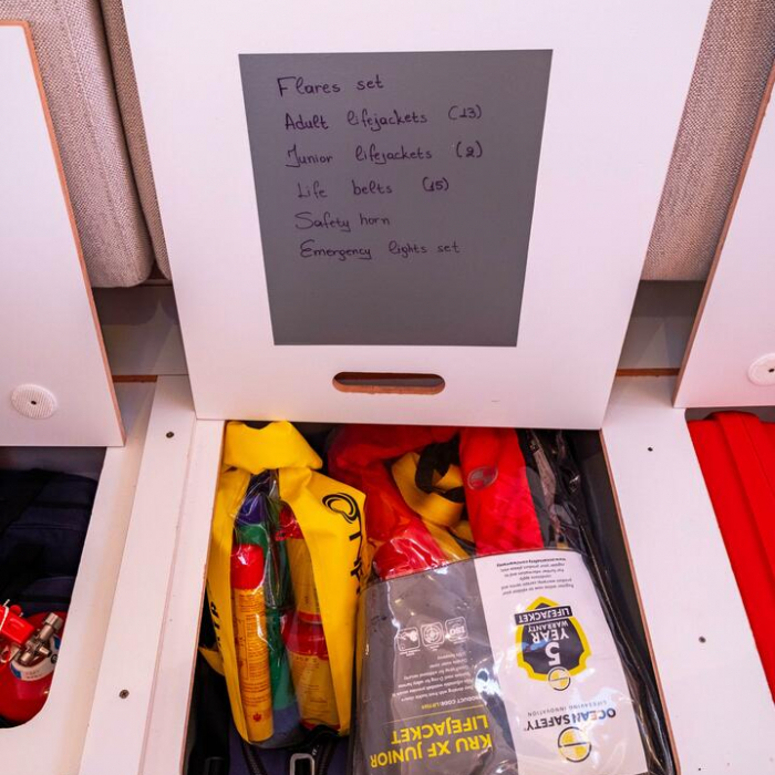 Artemis | Fountaine Pajot Isla 40 photo 16