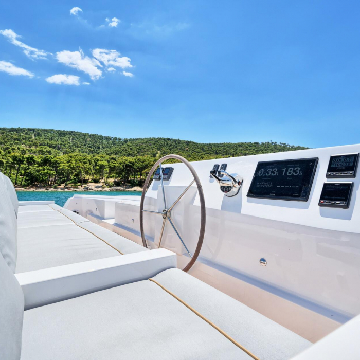 Gold | Luna 49 photo 22