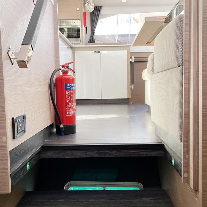 Barnacle | Fountaine Pajot Isla 40 photo 34