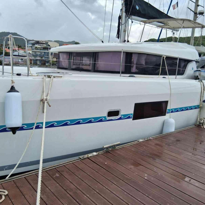 Martine | Lagoon 42 photo 3