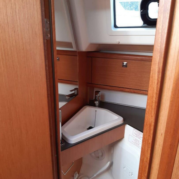 Olympia | Bavaria Cruiser 34 photo 12