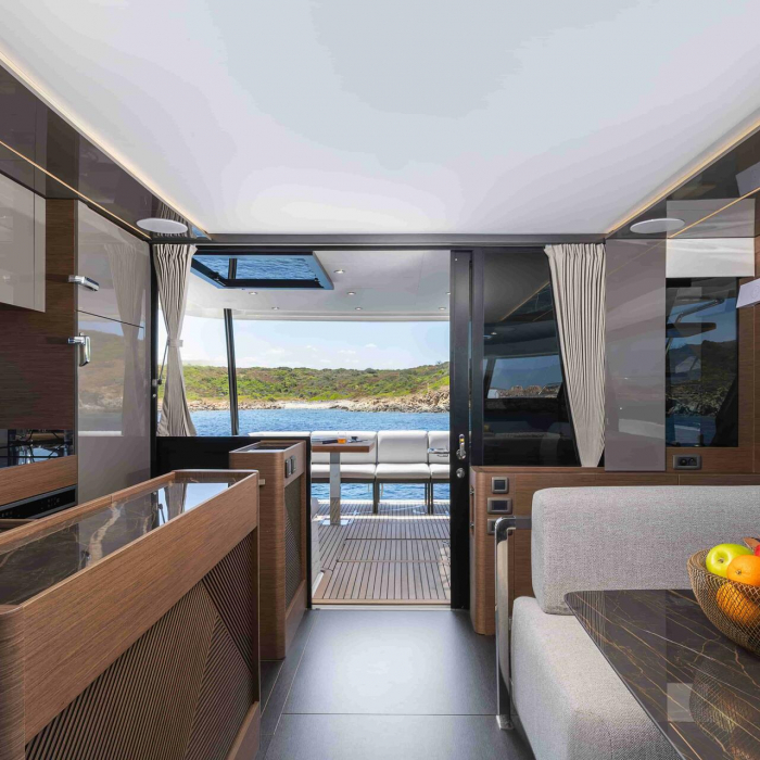 waka waka | Prestige M48 photo 1