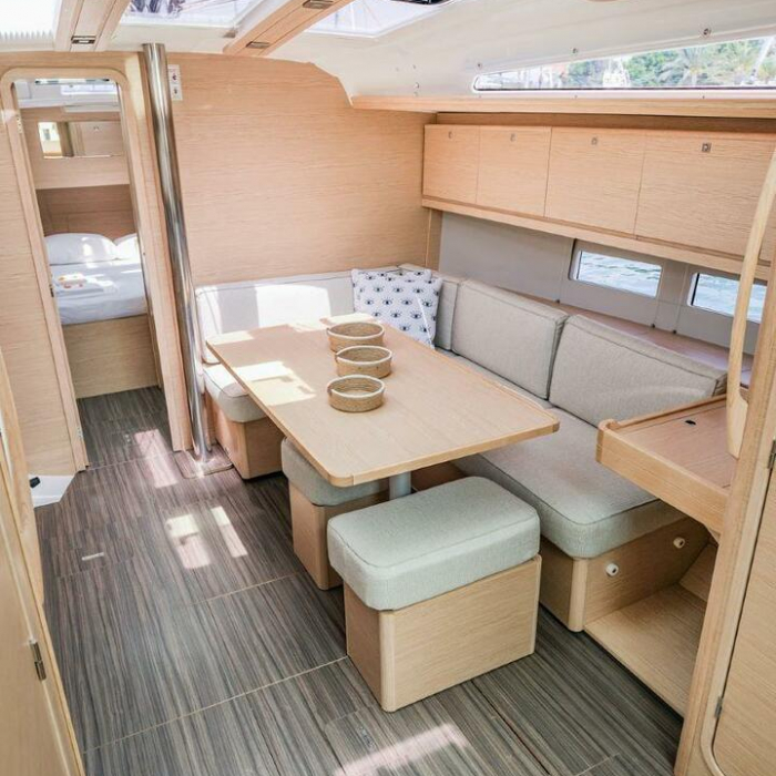 Paris | Dufour 390 photo 37