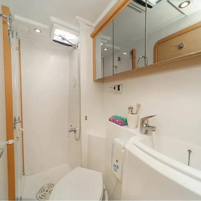 Lydia | Excess 11 photo 2