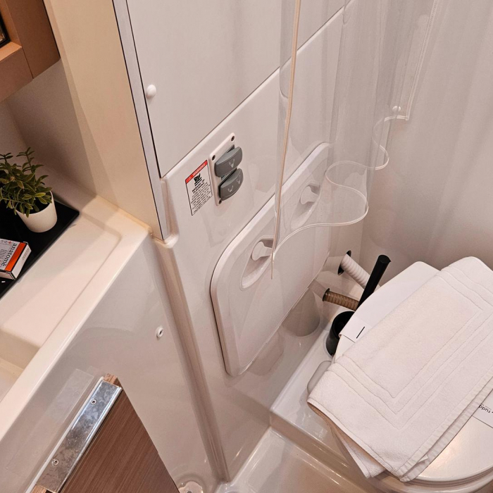 Shima | Lagoon 40 photo 13