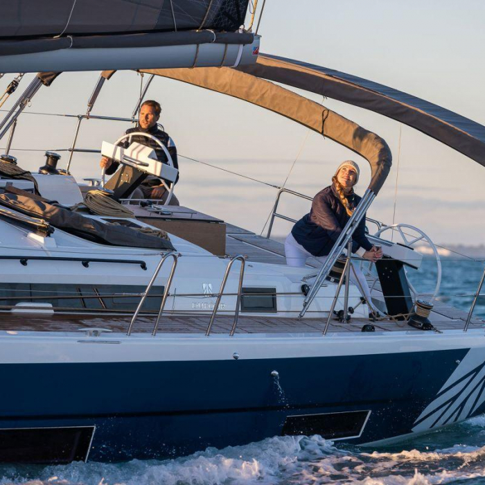 Gloxinia | Dufour 470 photo 2