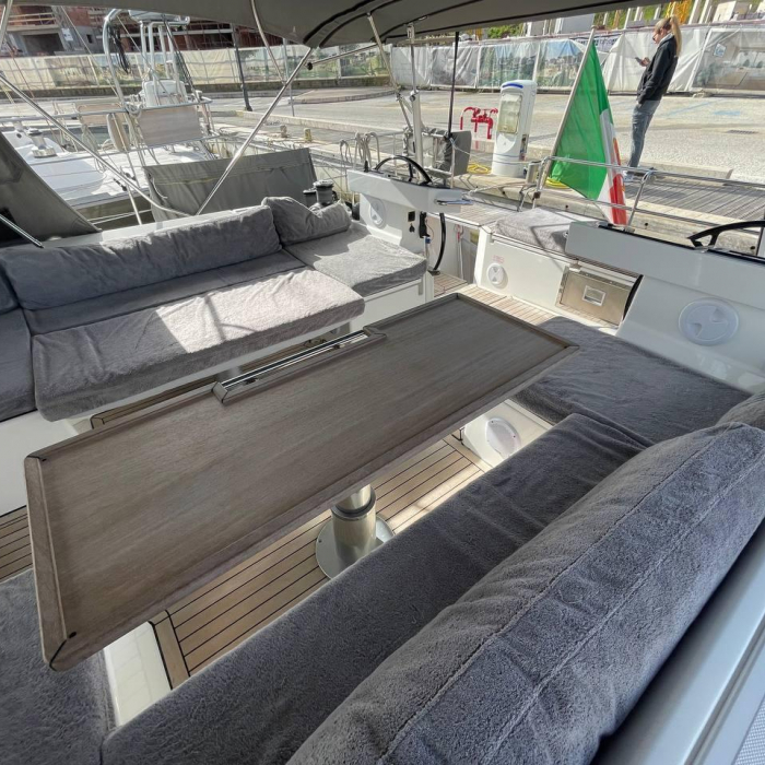 MAI MAI | Bavaria C57 photo 28