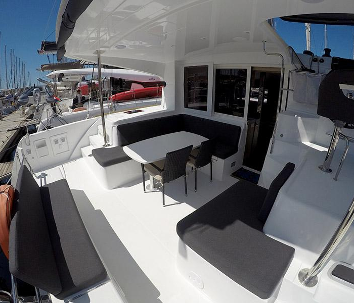 Tom Cat | Lagoon 40 photo 7