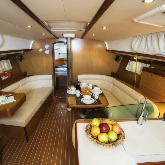 Triton | Sun Odyssey 42i photo 4