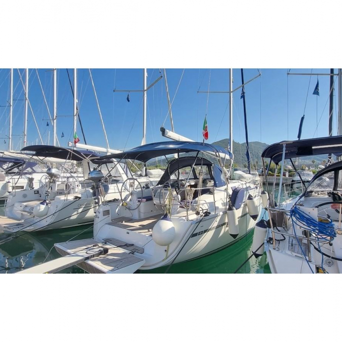 Menkar | Bavaria Cruiser 37 photo 6