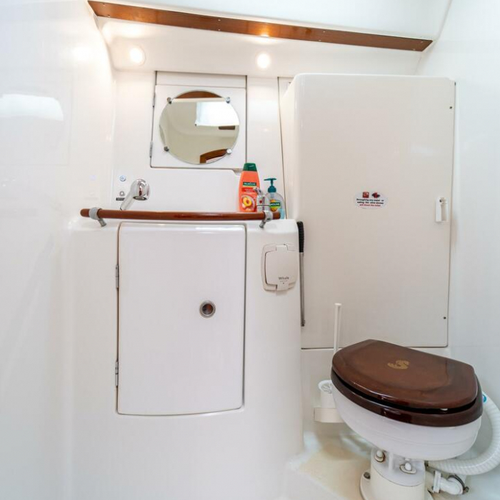 Aeolian Too (Solar, heating, Plotter) | Oceanis 393 Clipper photo 13