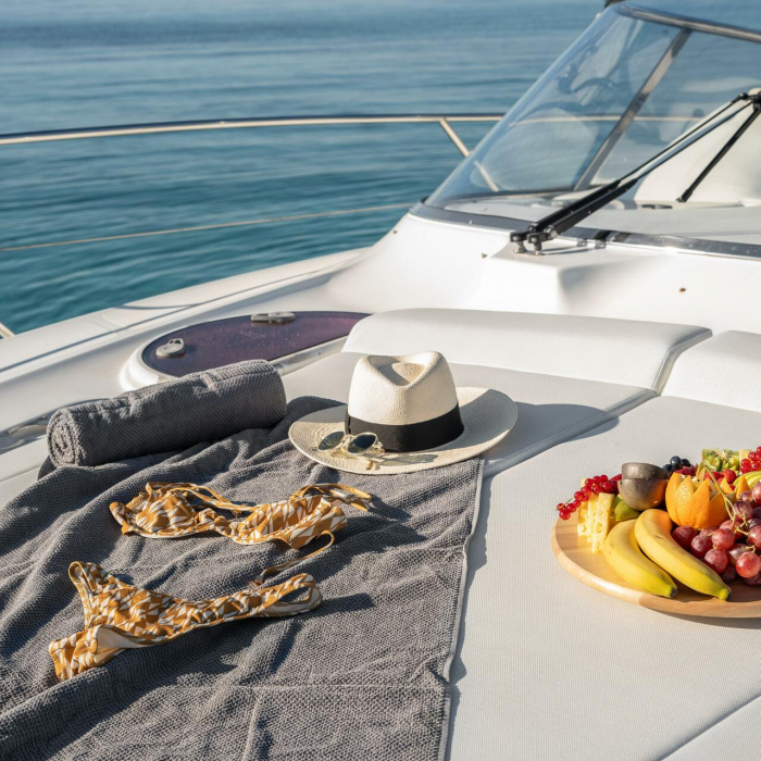 AEGEAN BLUE | Bavaria 40 photo 11